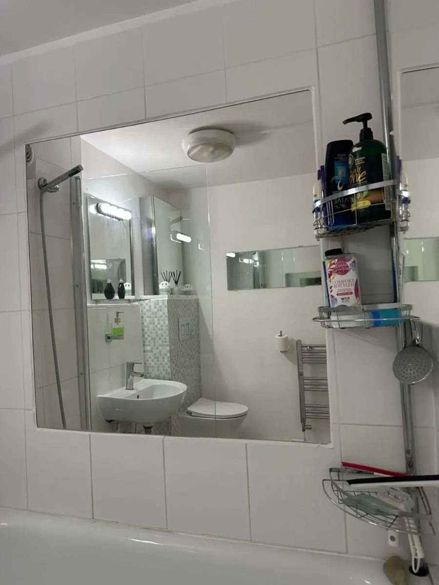 Image 3 of Alexandra Palace White Hart Lane Twin room