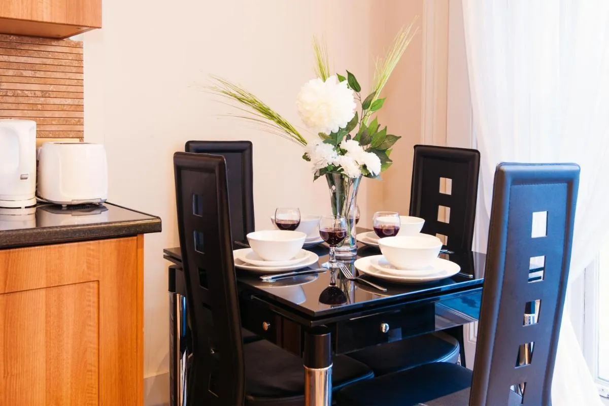 Image 5 of All2Stay South Kensington Apartment