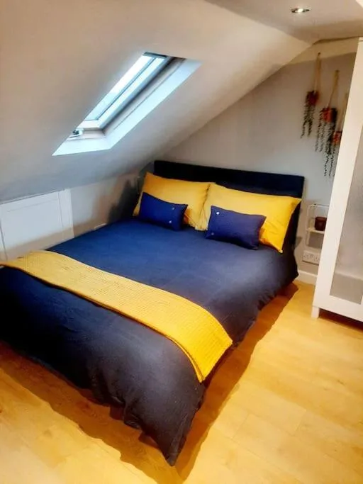 Image 4 of Alross studio flat / private bathroom