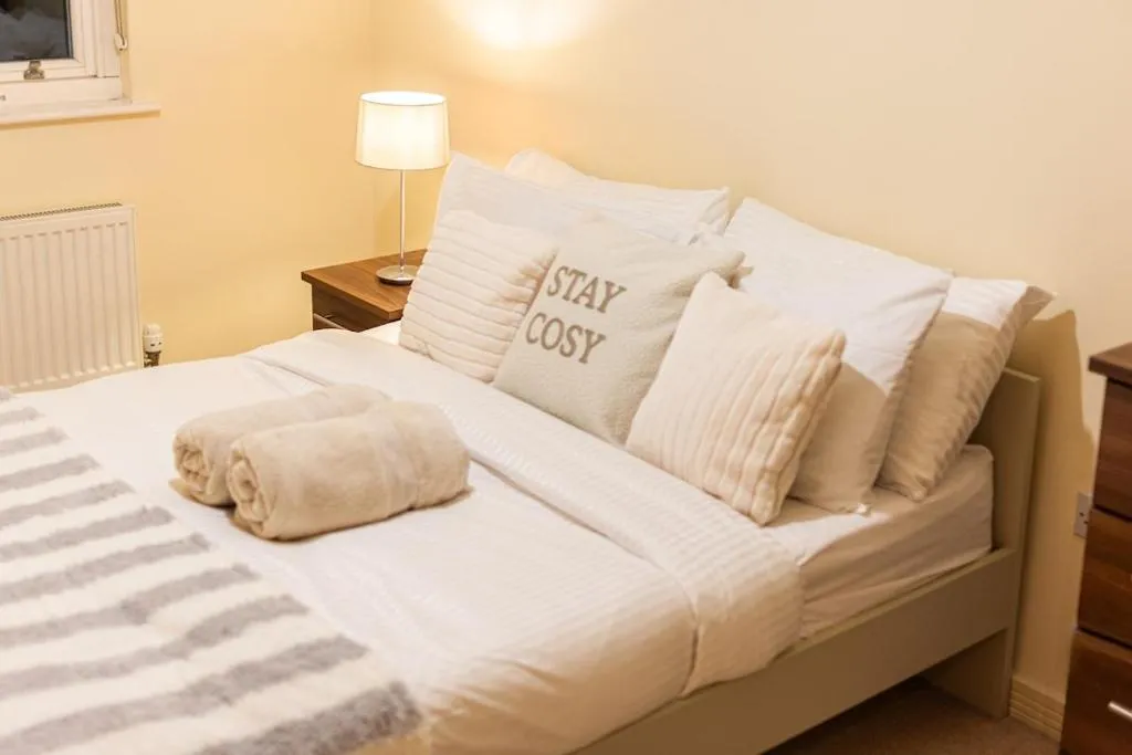 Image 1 of Amanah Properties – Shepherd Bush Central Sleeps 7