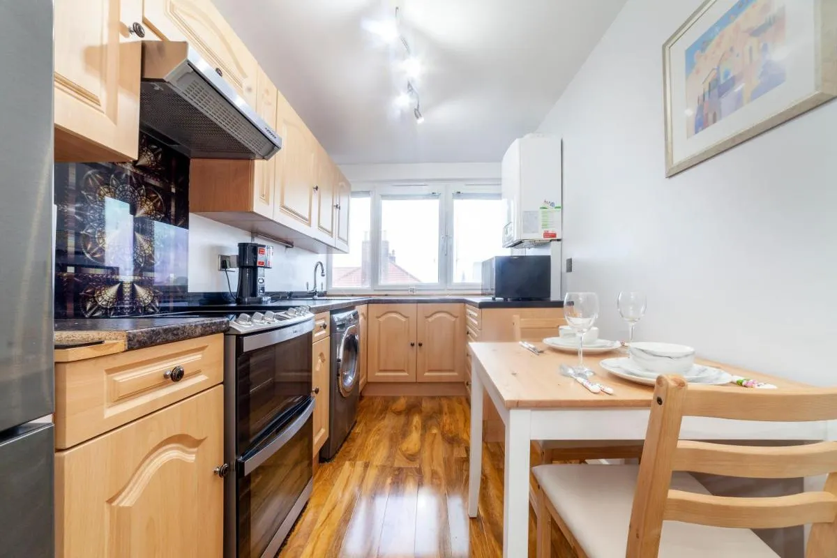 Image 4 of Amazing 1 BR apartment, Barons Court
