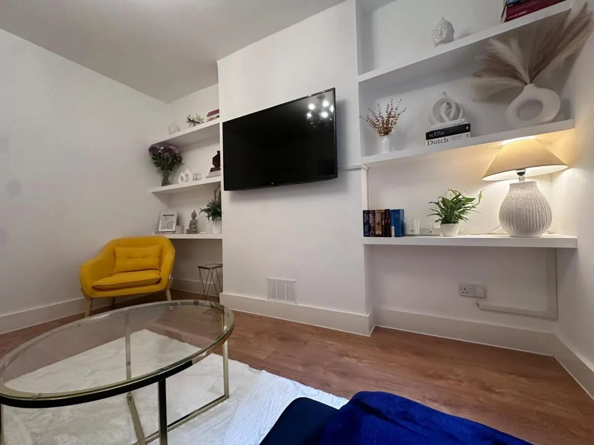 Image 5 of Amazing 1bed Garden Flat