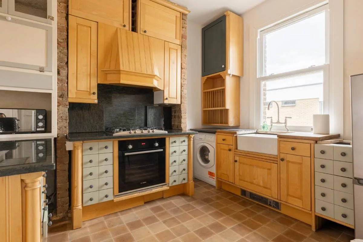 Image 4 of Amazing 3-Floor 2BR Flat 8min Lewisham Stn