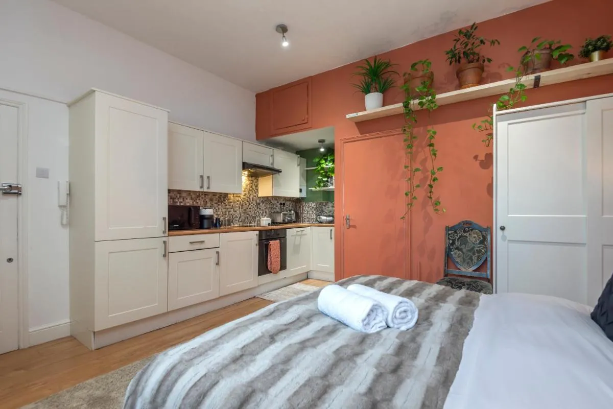 Image 3 of Amazing Finsbury Park Studio
