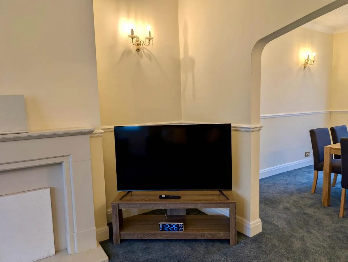 Image 5 of Amazing House With Free Parking
