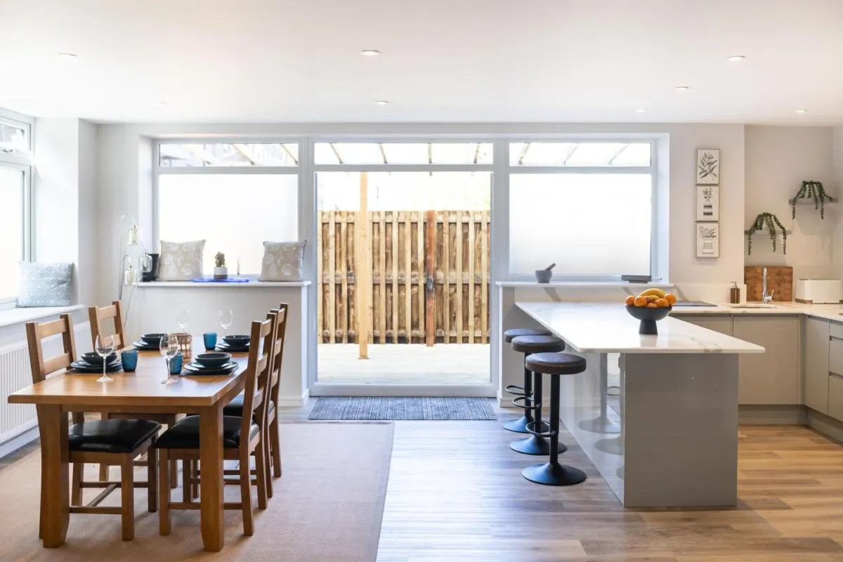 Image 3 of Amazing New Spacious Apartment in SE1