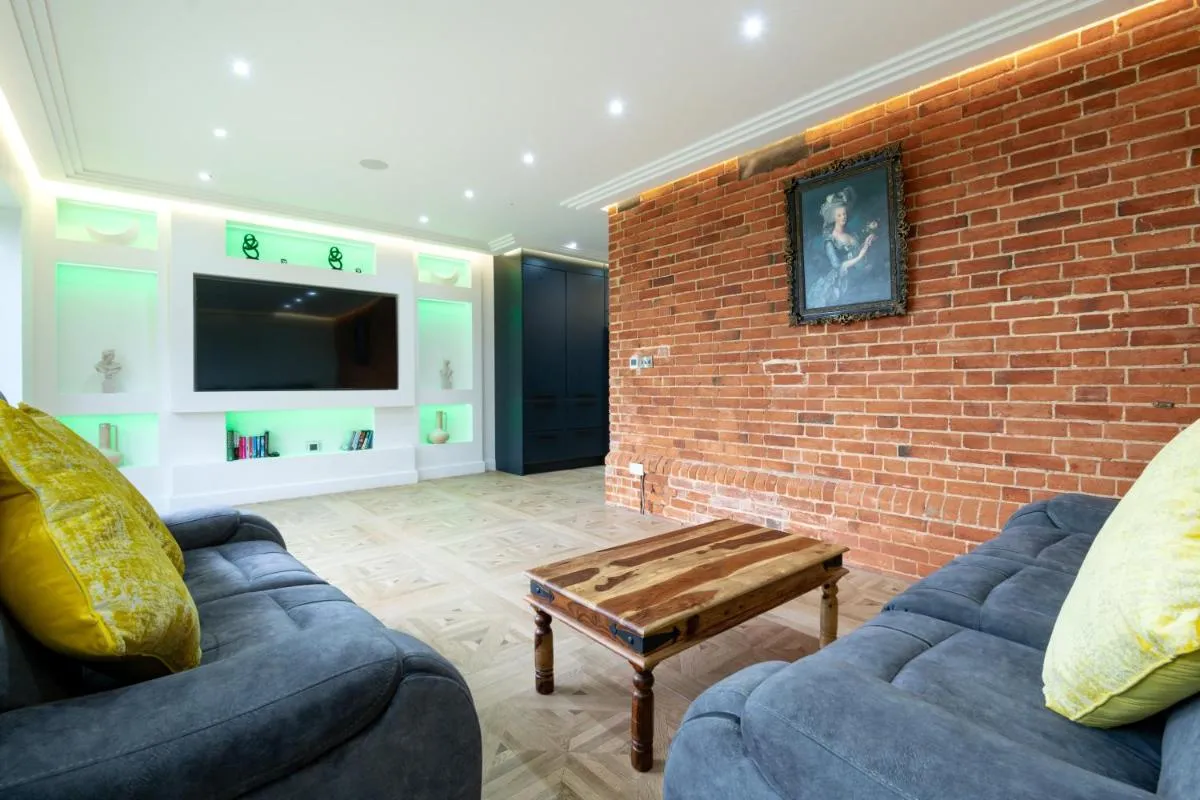 Image 5 of Amos Lodge Deluxe Accommodation
