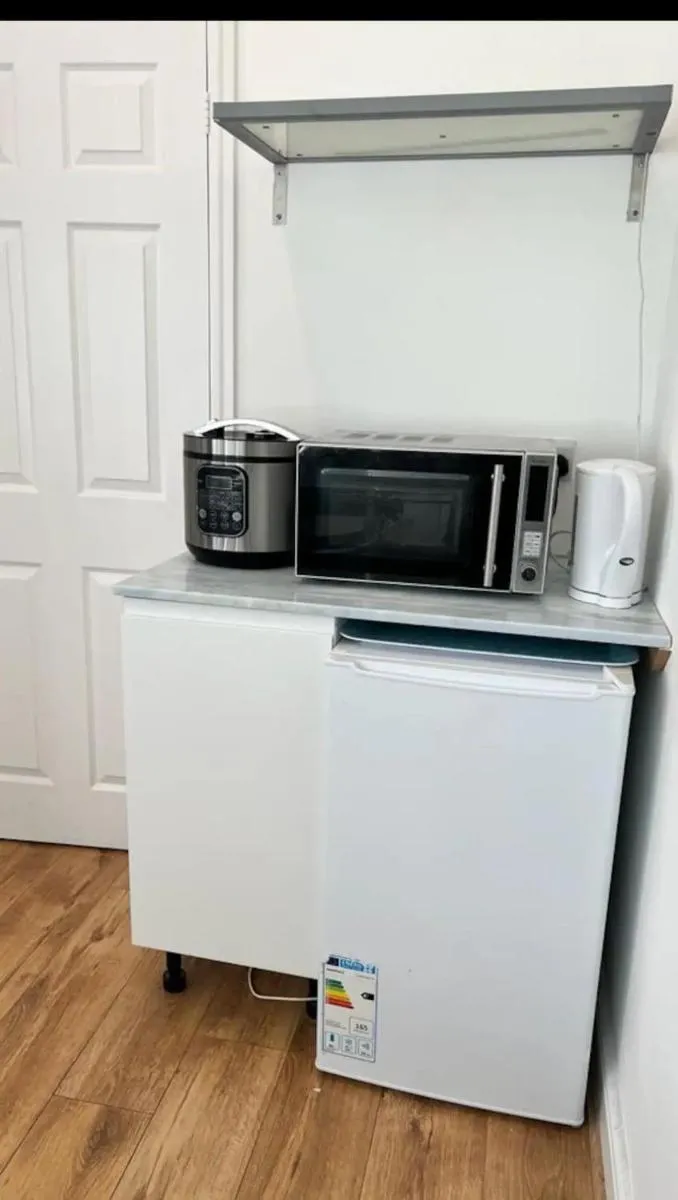 Image 4 of An En-suite with a mini kitchen and a work space