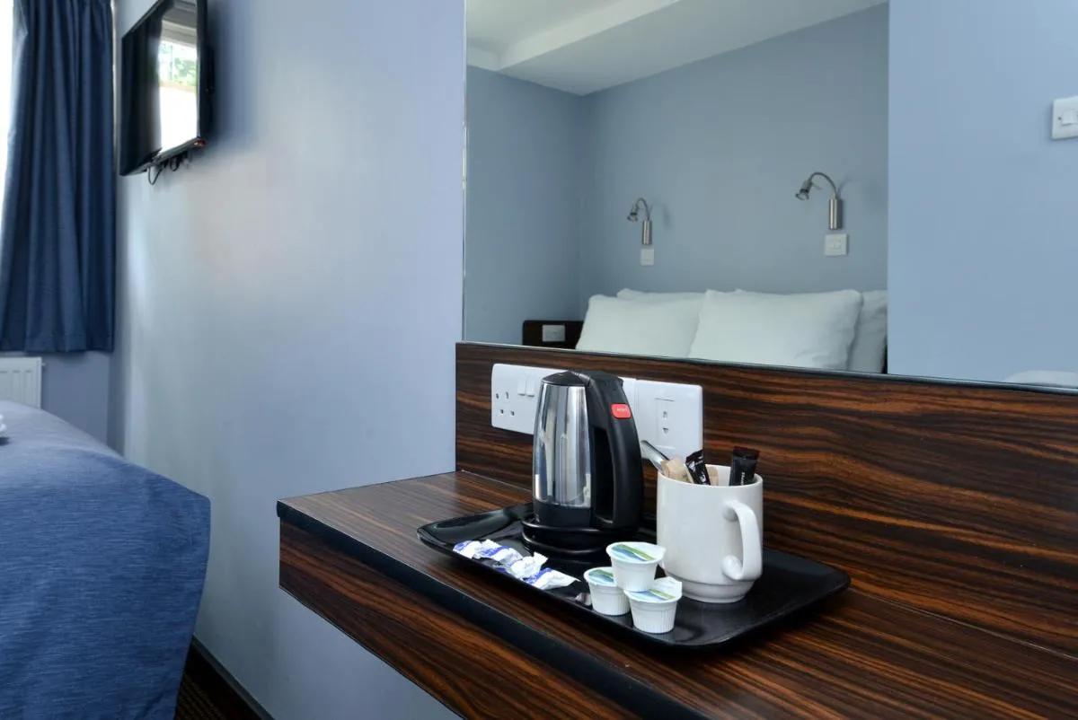 Image 3 of Angus Hotel