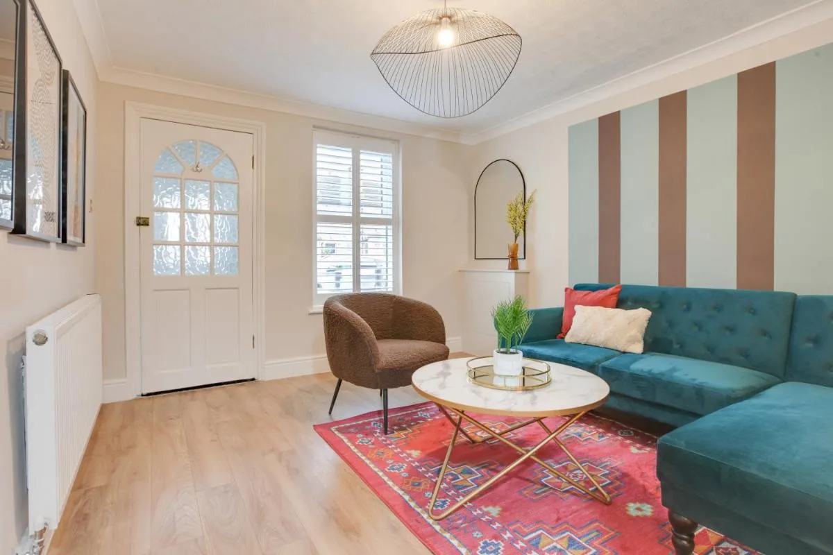 Image 5 of Ann’s Place – 2 Bed House Central Romford – Free Parking & Garden