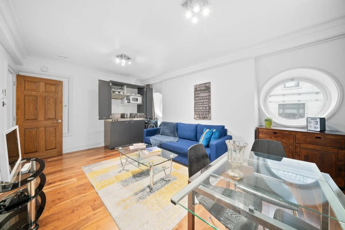 Image 4 of Apartment 5, 48 Bishopsgate by City Living London