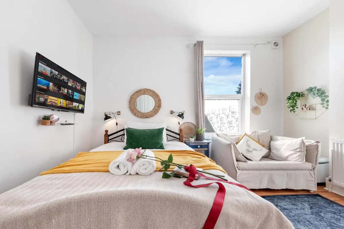 Image 3 of Apartment Big Ben, 10 mins to London Bridge, 5 min Croydon, 30 min Airport