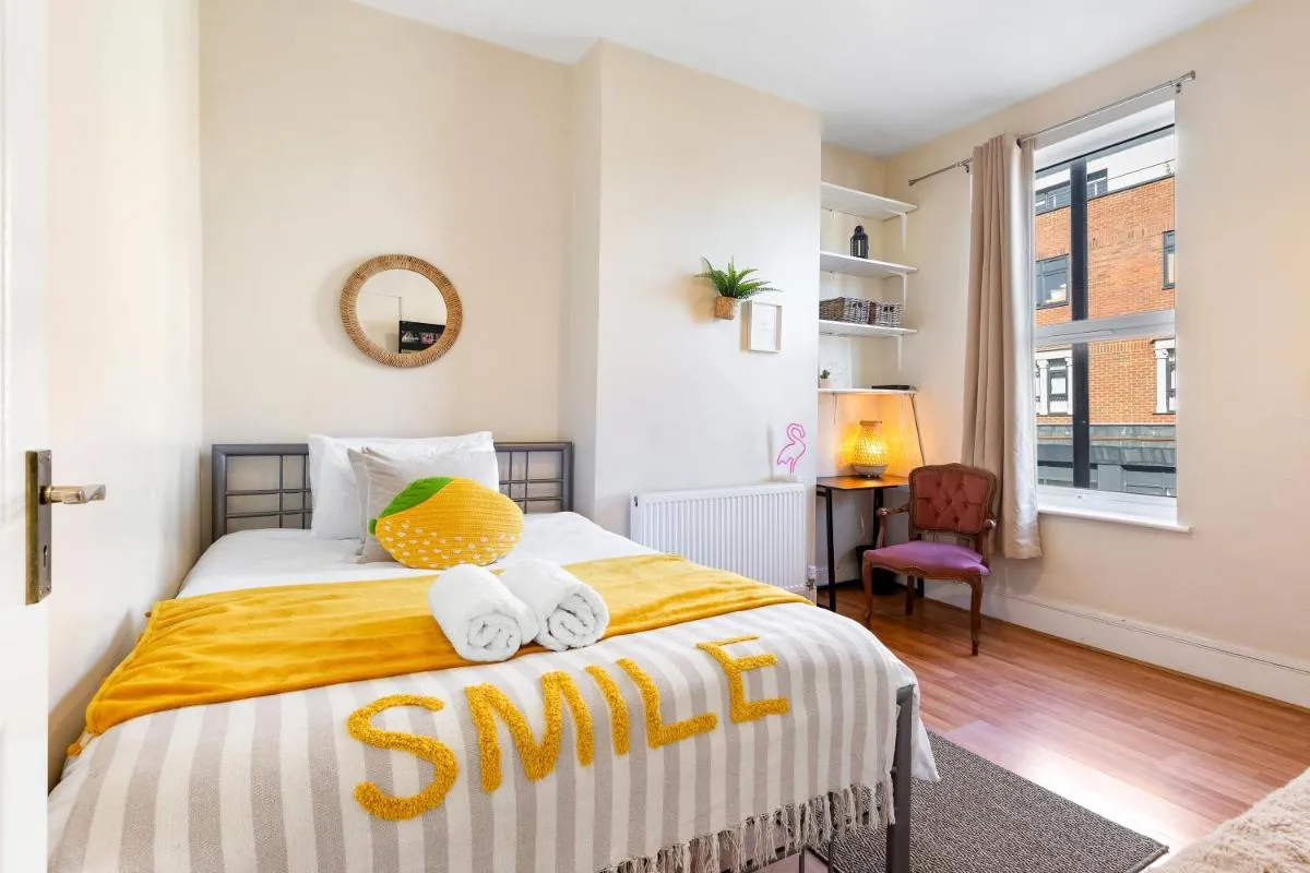 Image 2 of Apartment Big Ben, 10 mins to London Bridge, 5 min Croydon, 30 min Airport