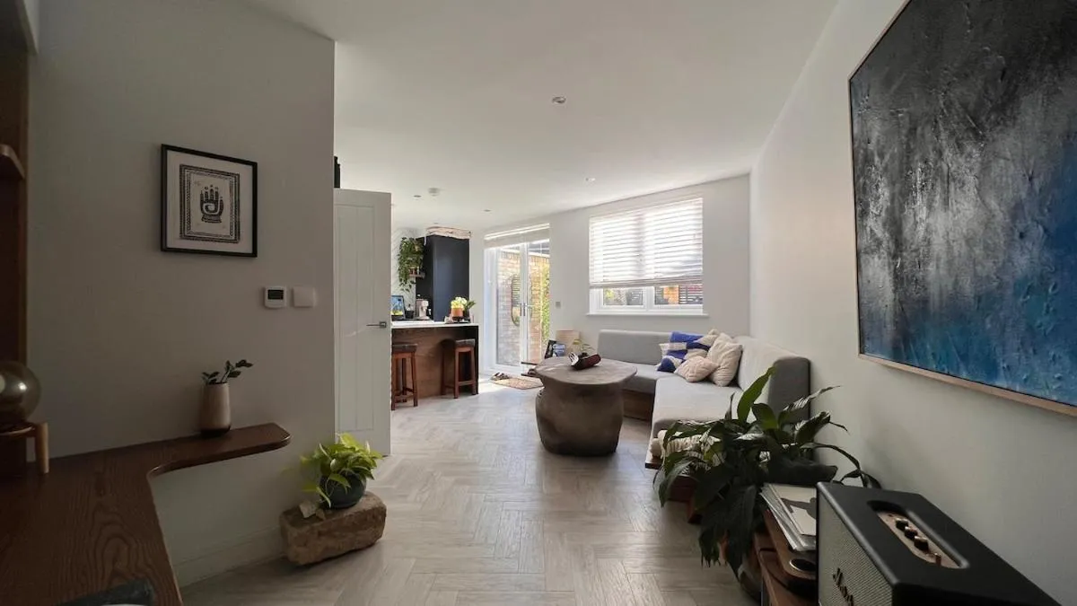 Image 5 of Apartment Rivoli Peaceful Oasis Luxury South London Flat with Tranquil Garden