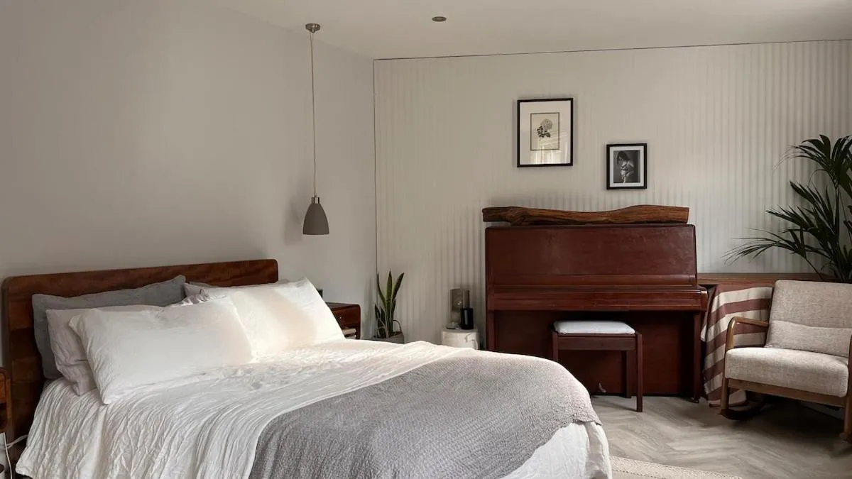 Image 2 of Apartment Rivoli Peaceful Oasis Luxury South London Flat with Tranquil Garden