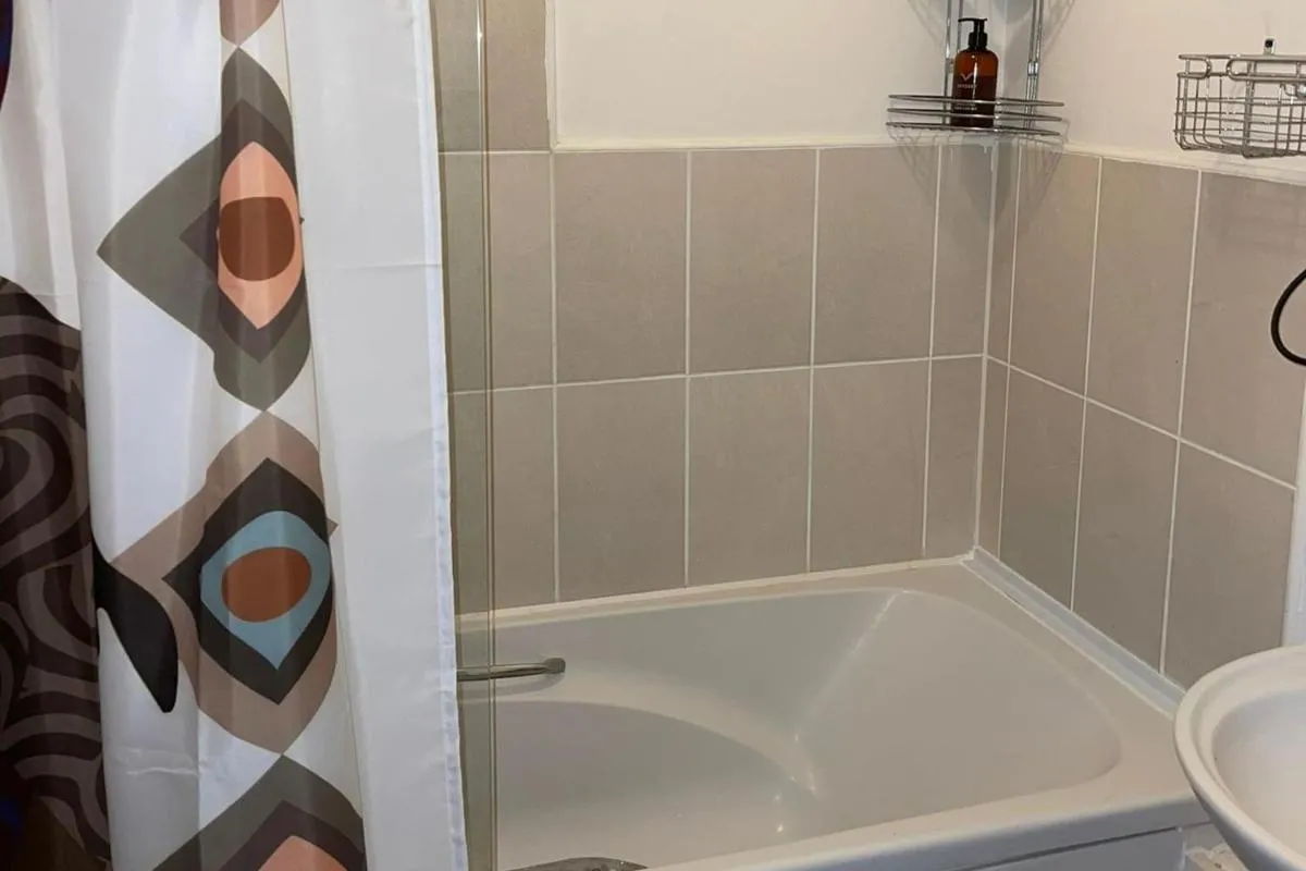 Image 3 of Apartment – Sleeps 2 – Parking – Station Close