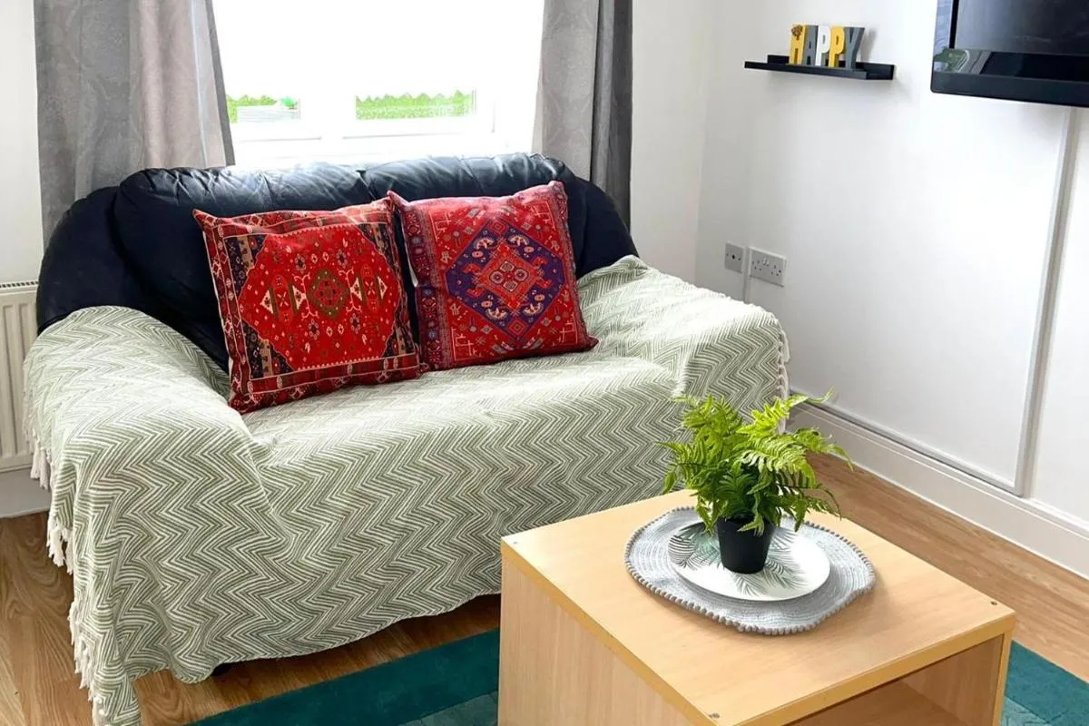Image 5 of Apartment – Sleeps 2 – Parking – Station Close