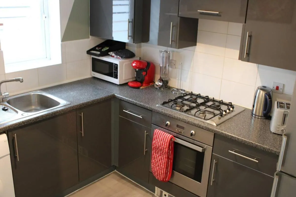 Image 4 of Apartment – Sleeps 4 – Garden – Parking