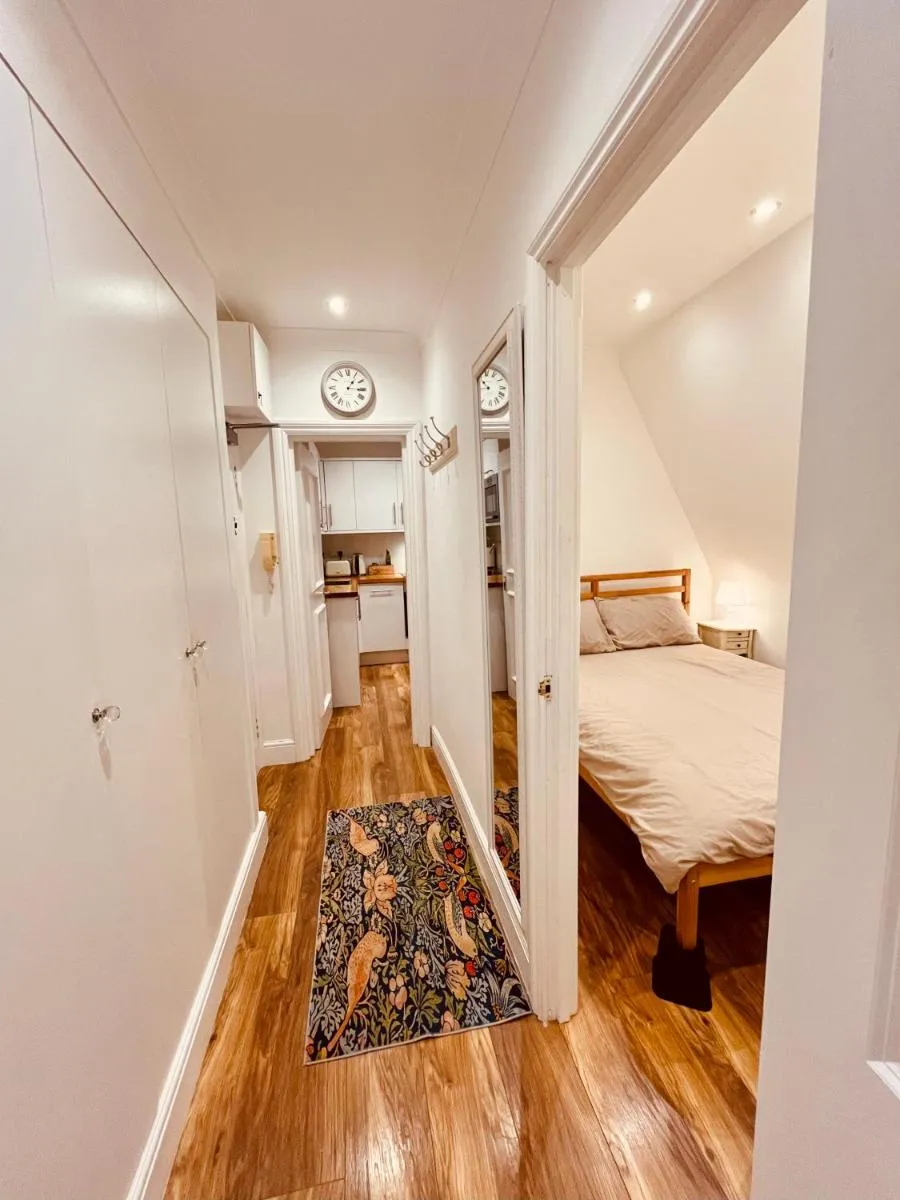 Image 4 of Apartment in West London