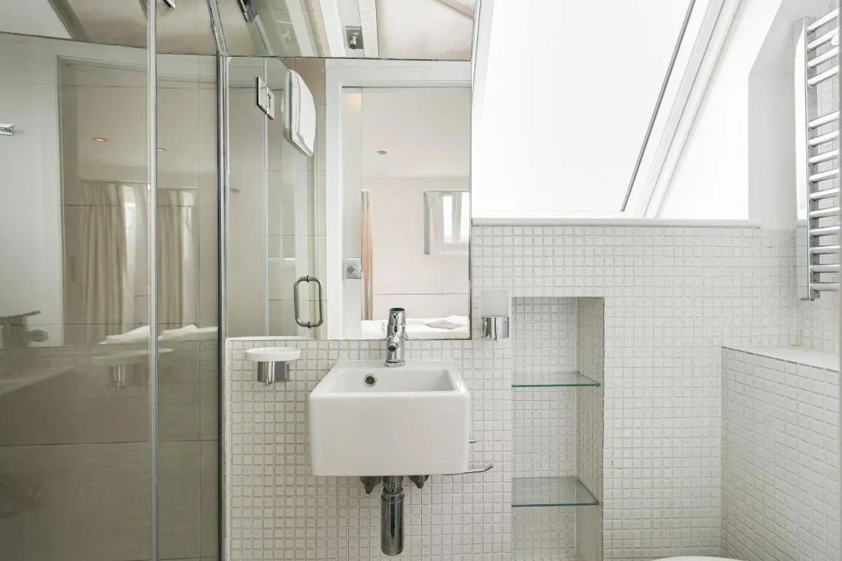 Image 3 of Apartment near Harrods