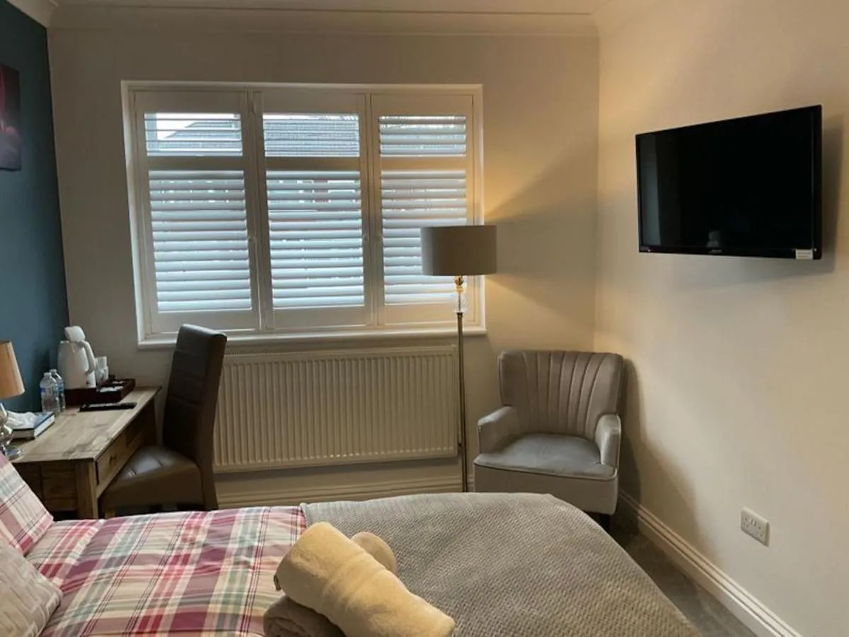 Image 3 of Apple House Wembley -Double Room with Ensuite