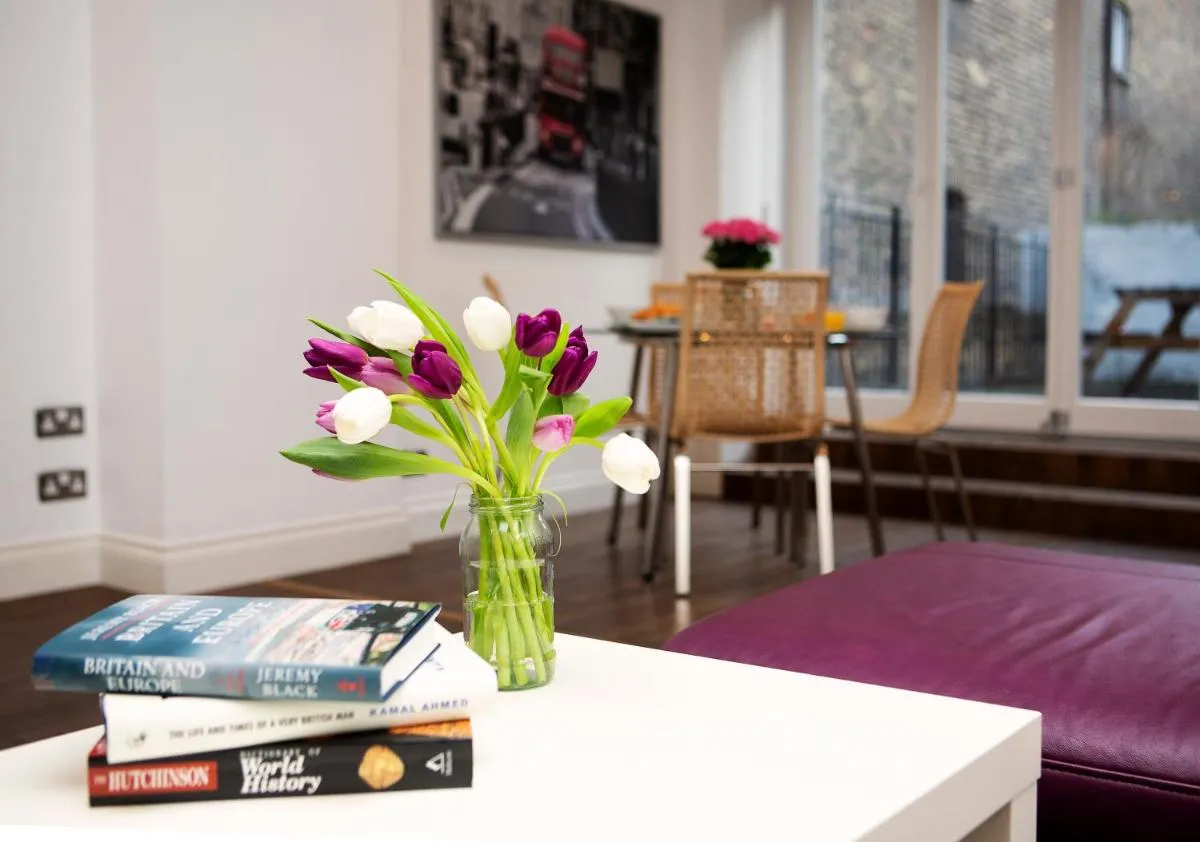 Image 5 of Apt 1, Trafalgar Square 1st Floor by Indigo Flats