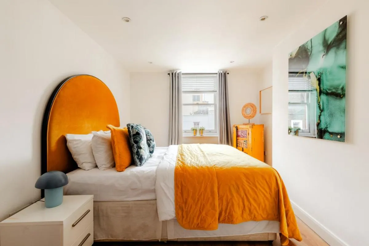 Image 4 of Architect’s Sophisticated Private 3bed 3bath House OFF OXFORD ST