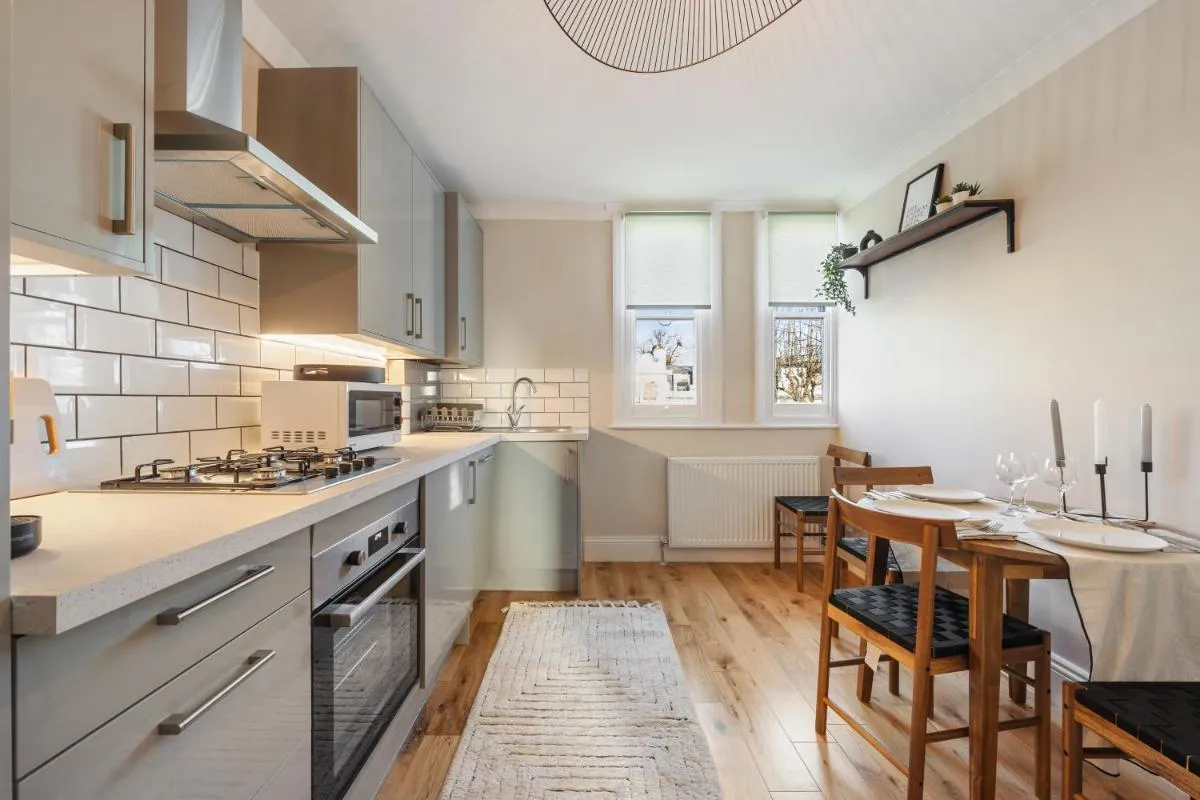 Image 4 of Argyl – Cambridge Gardens Apartments