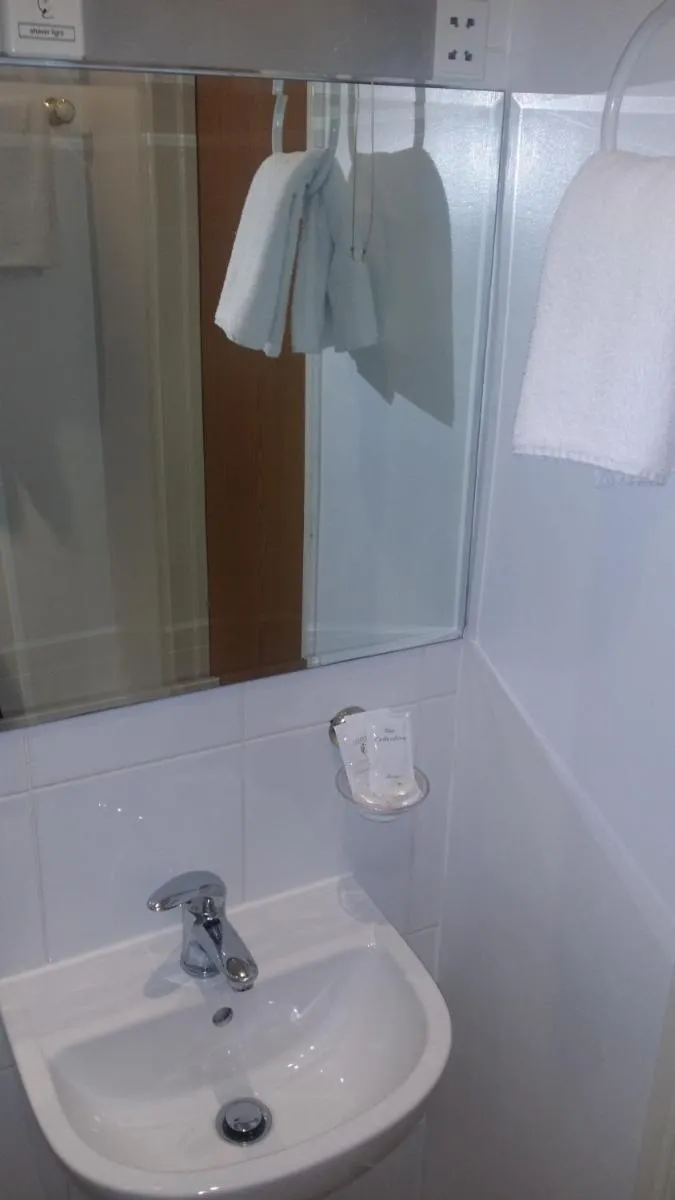 Image 5 of Arriva Hotel