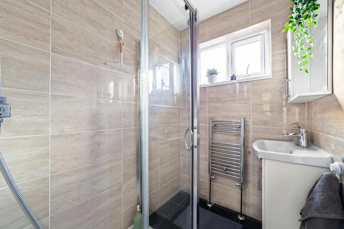 Image 3 of Arte Stays – 3-Bedroom Bright House London, Haggerston, Garden, Parking, 8 min walk to Haggerston Station, weekly or monthly stays, serviced accommodation – 7 guests