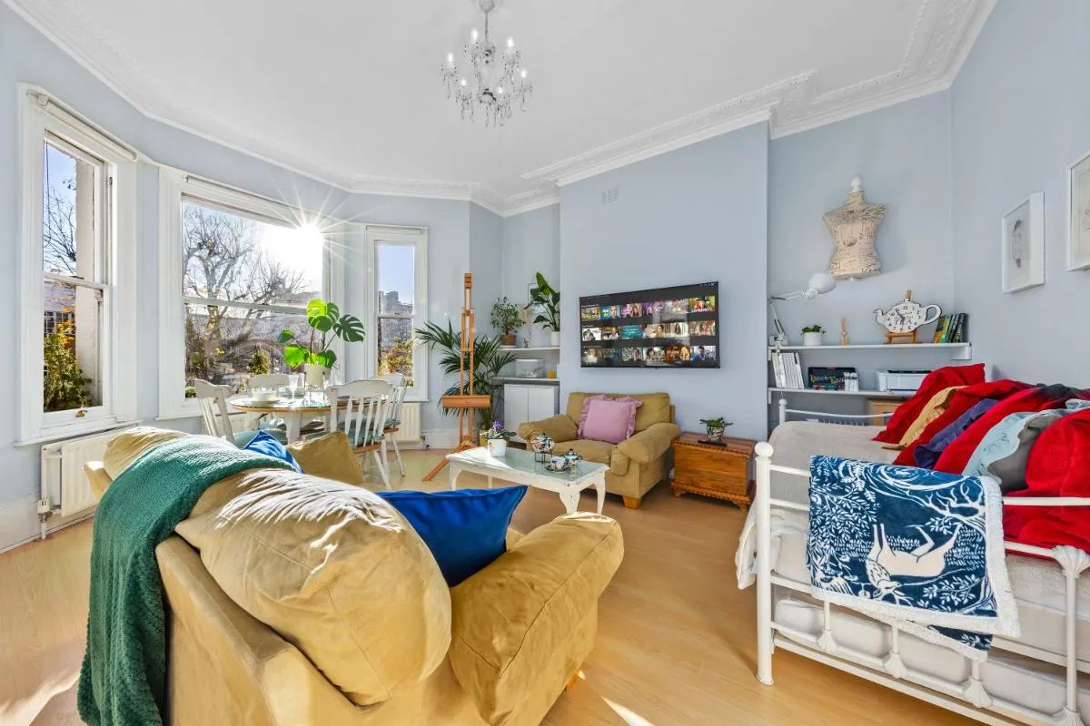 Image 3 of Artist’s Bright Hampstead Heath Village 2 bed