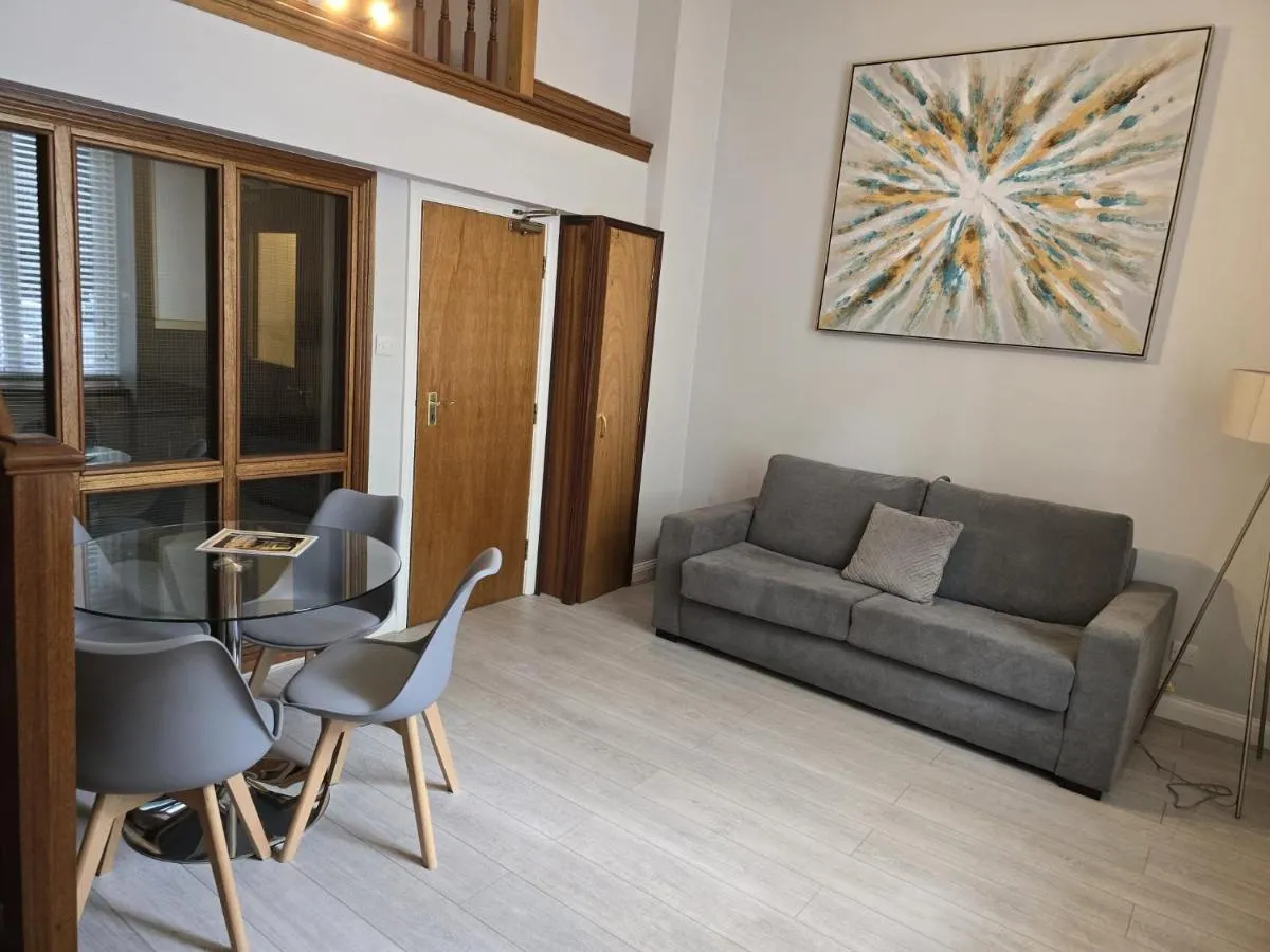 Image 3 of Aspen Hotel