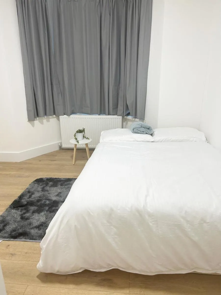 Image 5 of Attractive 3 bed house in London Harrow
