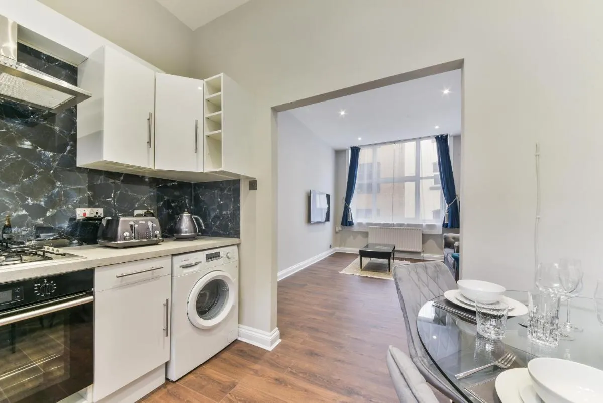 Image 3 of Avari Apartments – Hatton Collection