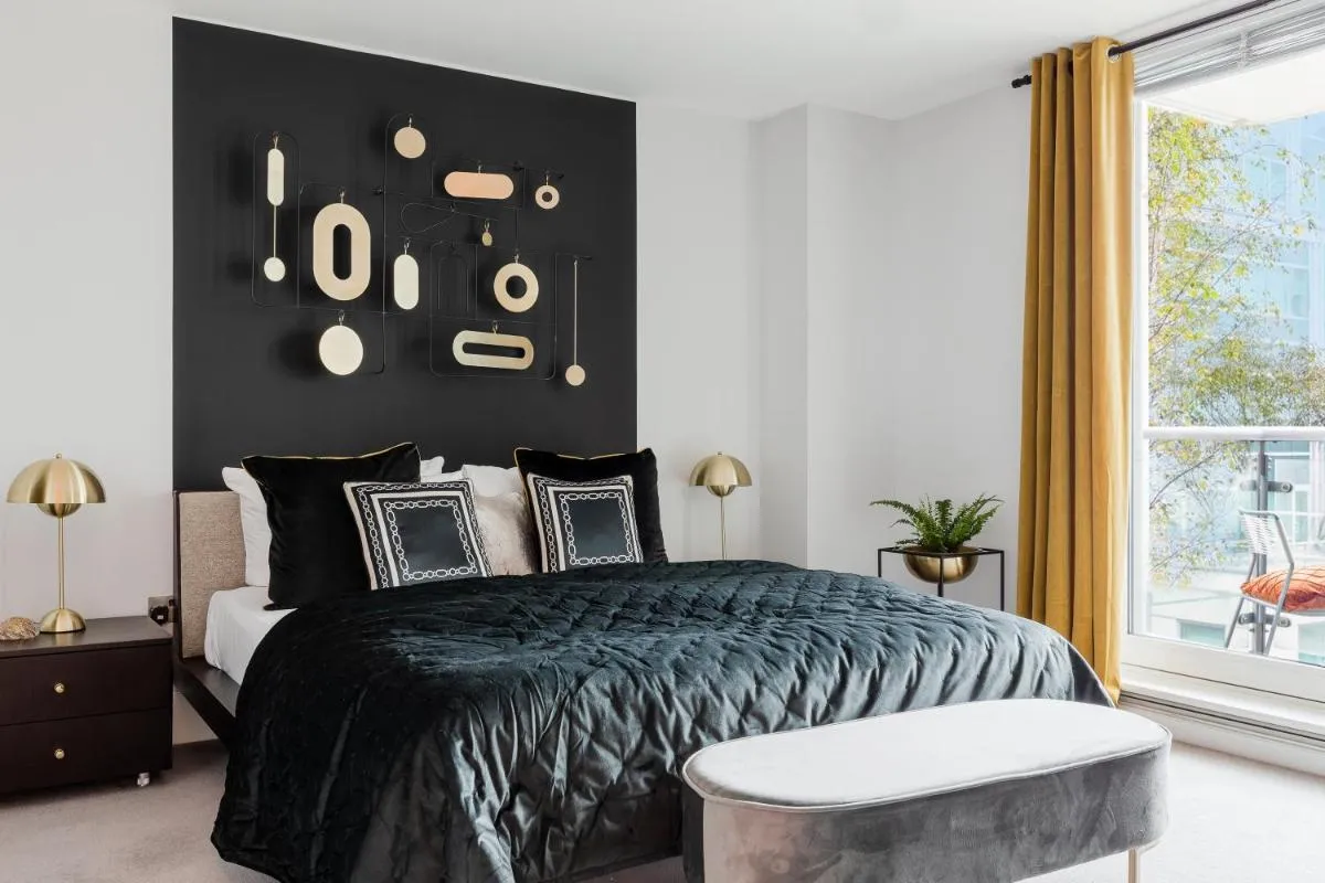 Image 3 of BEST THAMES VIEWS in TOWN! LARGE LUXXE NOMAD DESIGN FAMILY HOMES المساحة والأناقة تلتقي مع الراحة العربية