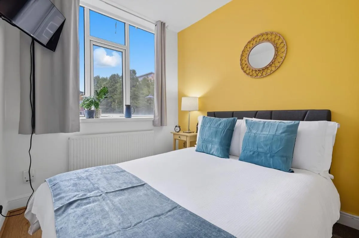 Image 4 of Barbican Lux Apt with Home Cinema Experence by KeyHol Short Let – Up to 8 sleeps