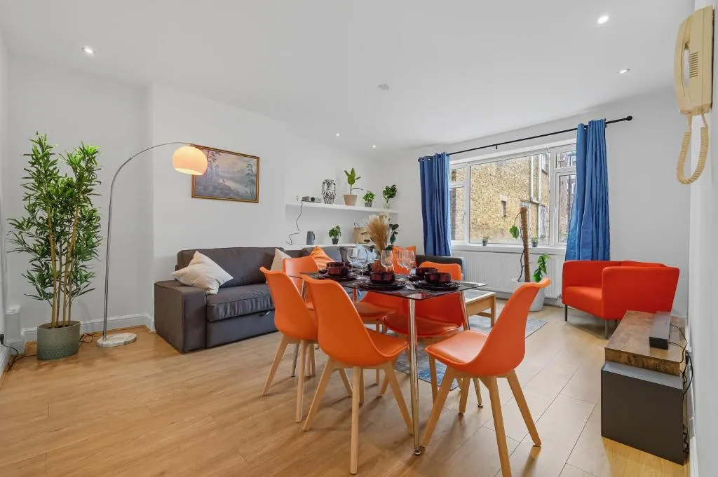 Image 1 of Barbican Lux Apt with Home Cinema Experence by KeyHol Short Let – Up to 8 sleeps