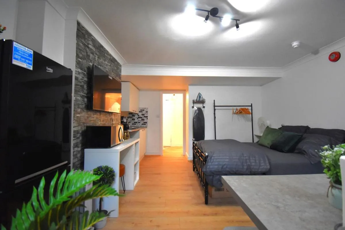 Image 4 of Barbican Studio EC1M central Sleeps 3