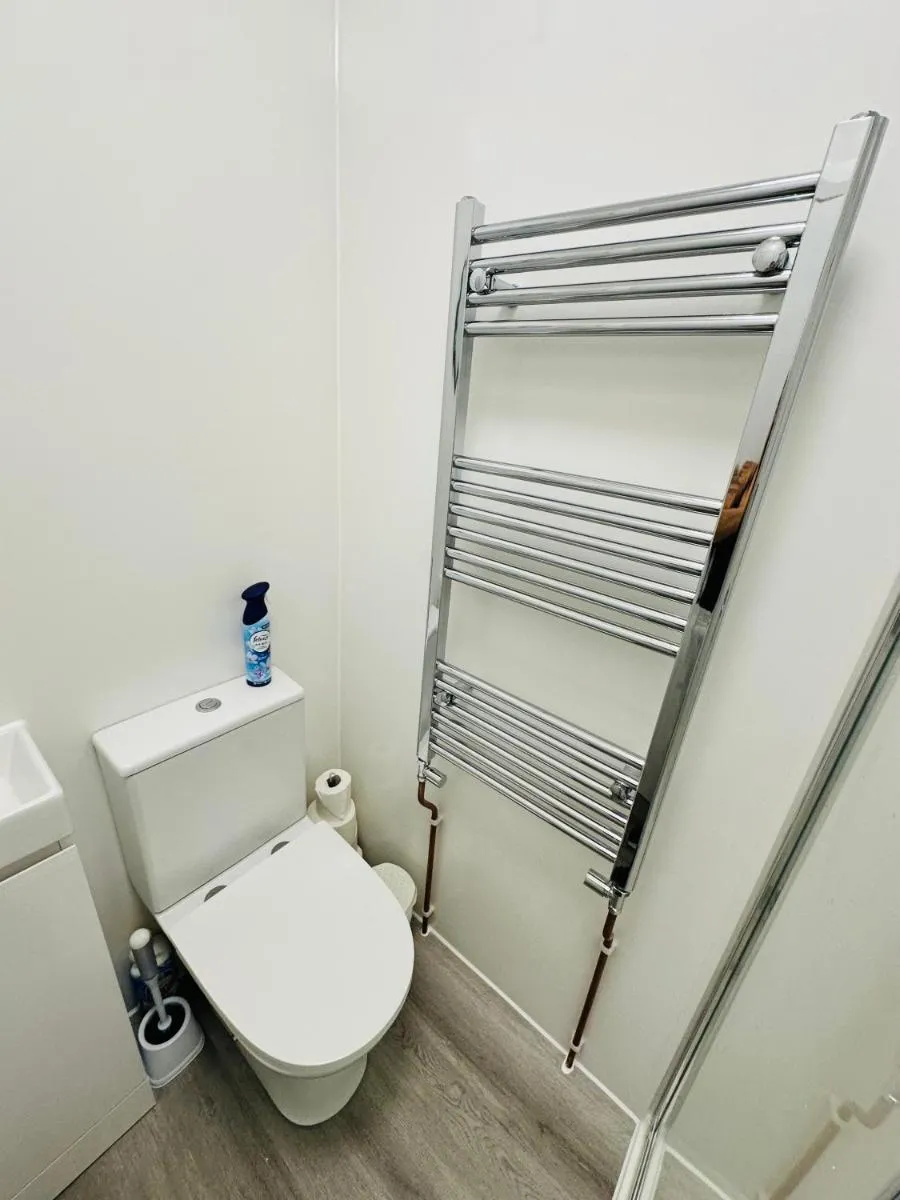 Image 5 of Barnet View Studio flat 2