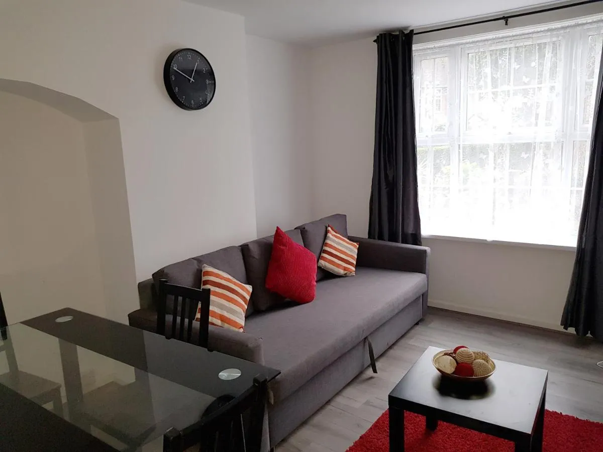 Image 3 of Barnfield Place