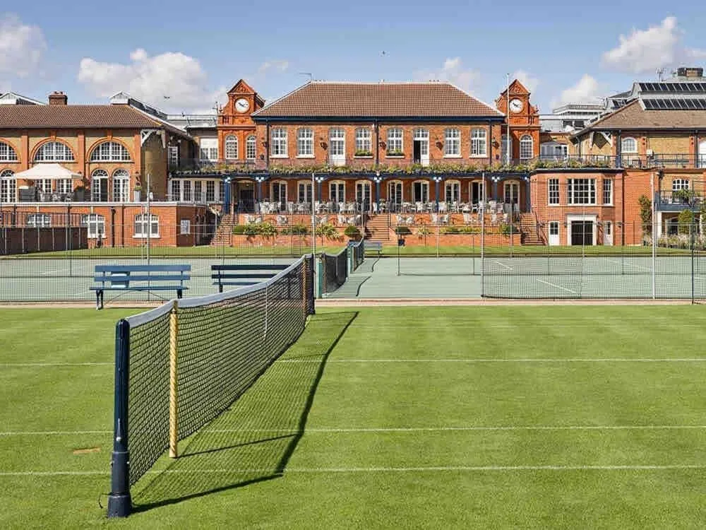 Image 5 of Barons Court 3 bed, 50 meters from Queens Tennis Club