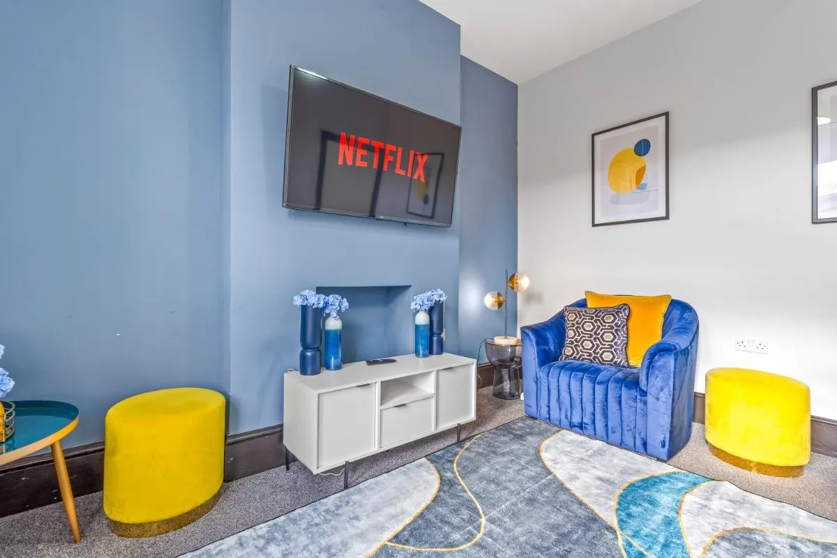 Image 5 of Beautiful 2BR gem in the Heart of Fulham and Chelsea