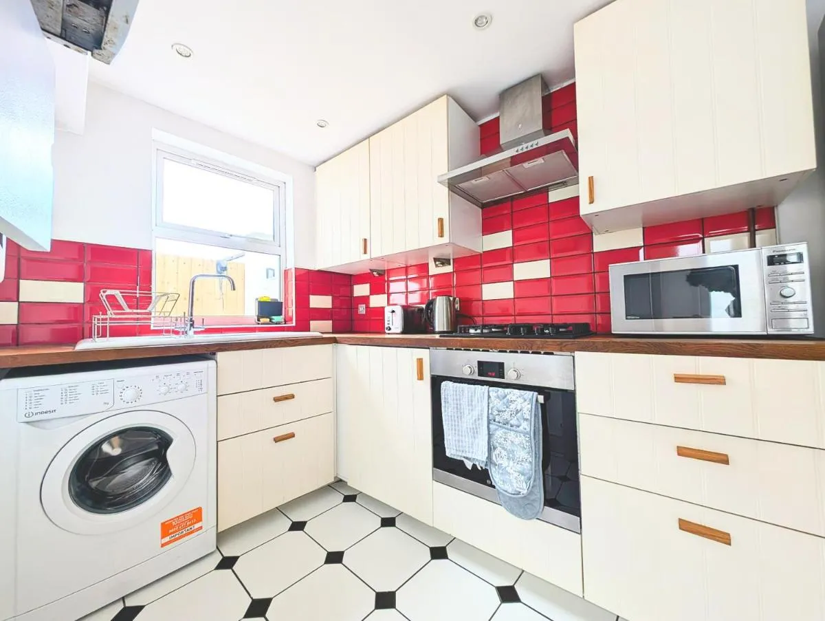 Image 3 of Beautiful 2Bed in Brixton