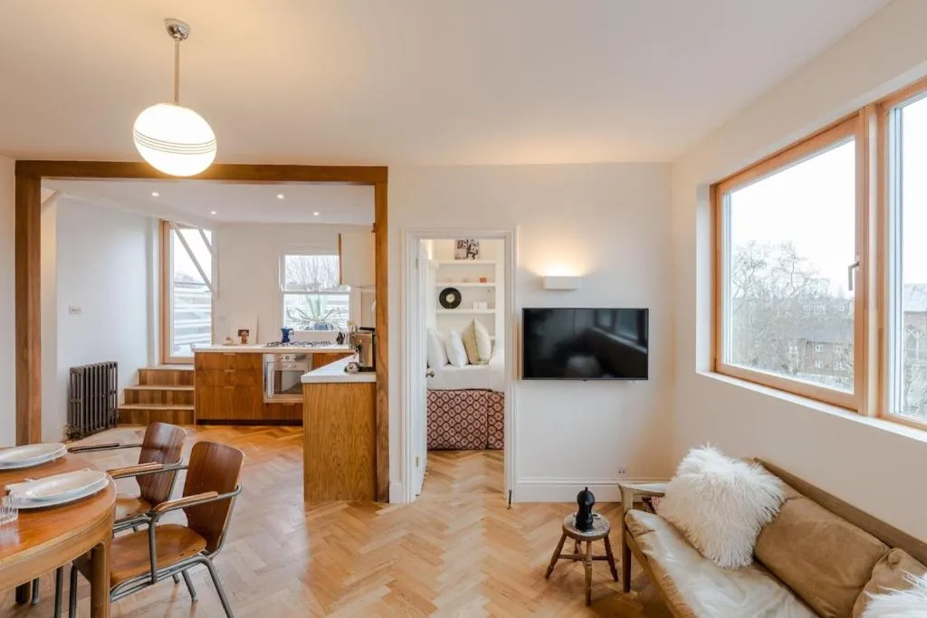 Image 1 of Beautiful 2 Bedroom Roof Top Apartment
