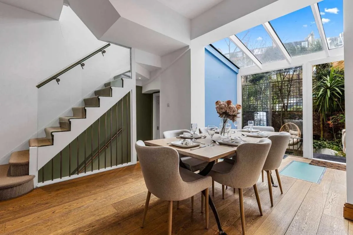 Image 3 of Beautiful 3-Bedroom House with Garden and Rooftop Retreat