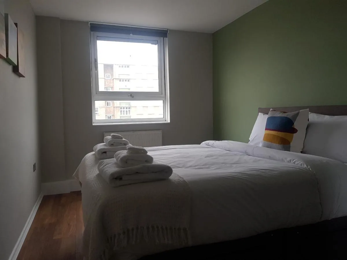 Image 5 of Beautiful 3-bedroom flat with stunning views