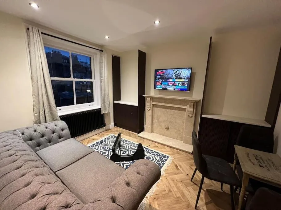 Image 1 of Beautiful Central London Apartment
