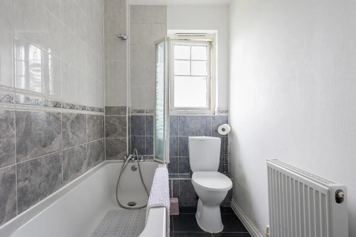 Image 5 of Beautiful Comfortable Double Room
