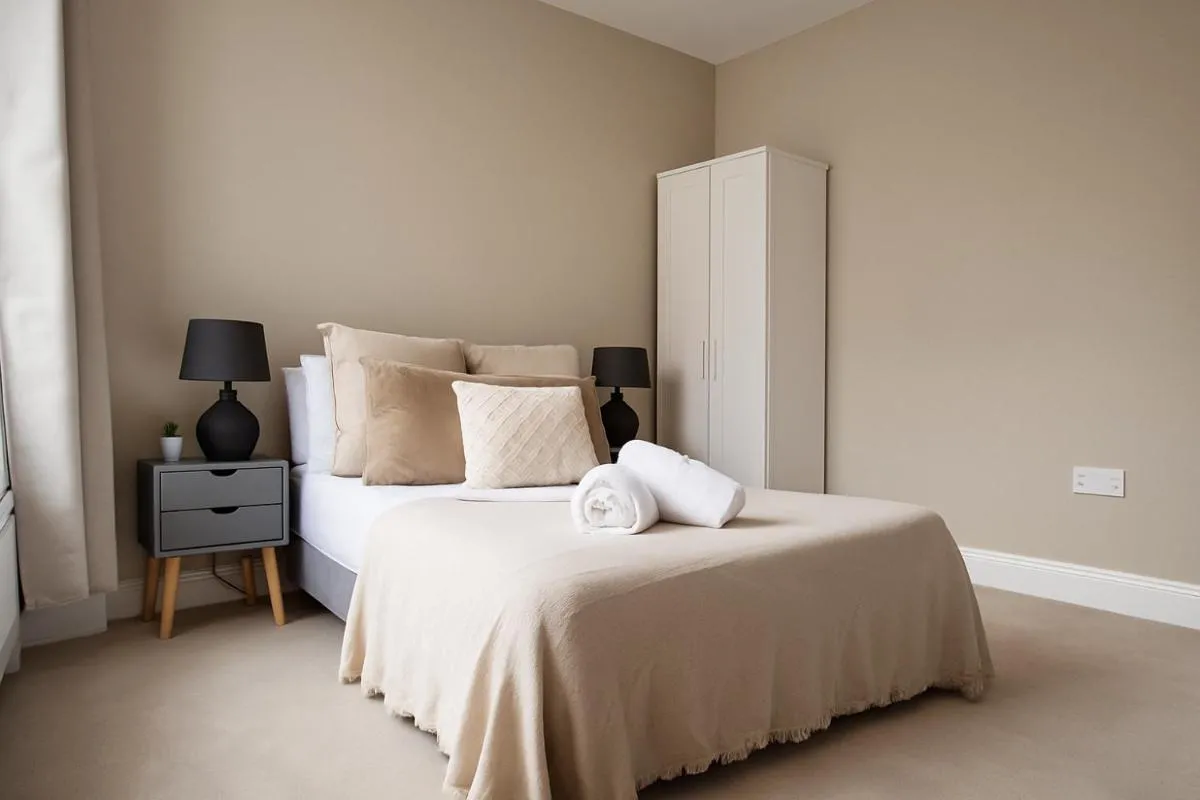 Image 3 of Beautiful Five-Bedroom House near Hammersmith