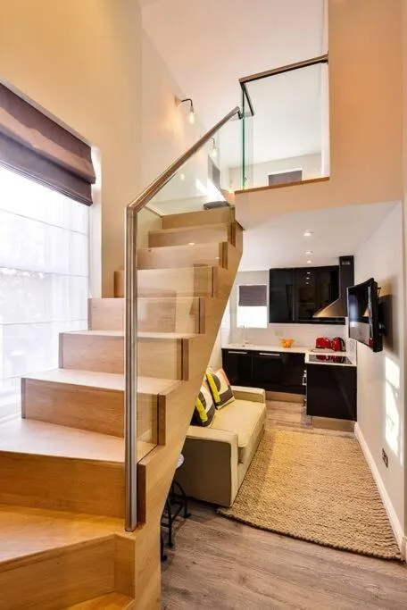 Image 5 of Beautiful Loft duplex 5 min to tube West Hampstead